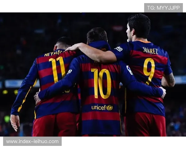 比利亚雷亚尔主场首败，十人应战不敌巴萨连胜终结