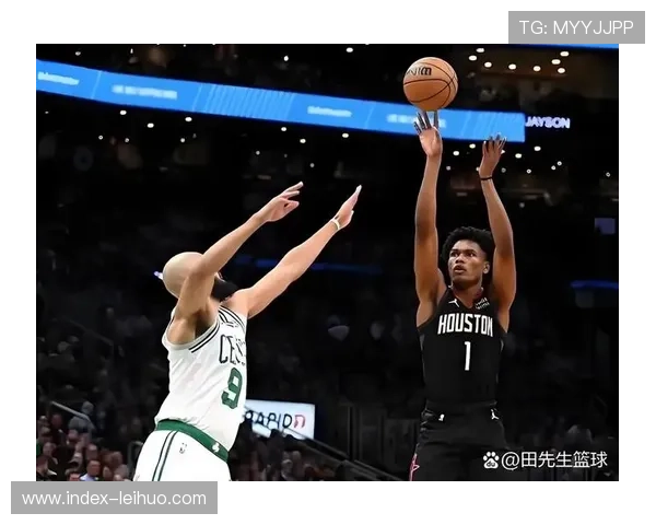 火箭阿门·汤普森12投10中砍23分，生涯代表作助球队大捷